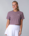 Clara Ribbed Cropped T-shirt i dusty purple – kort sporttopp i ribbat material