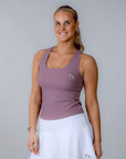 Sannie Ribbed Tank Top dusty purple – ribbat träningslinne för padel och tennis