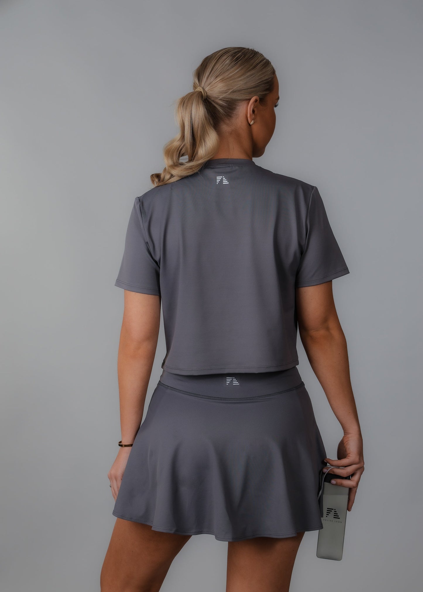 ZARA Classic Cropped T-shirt - Grå