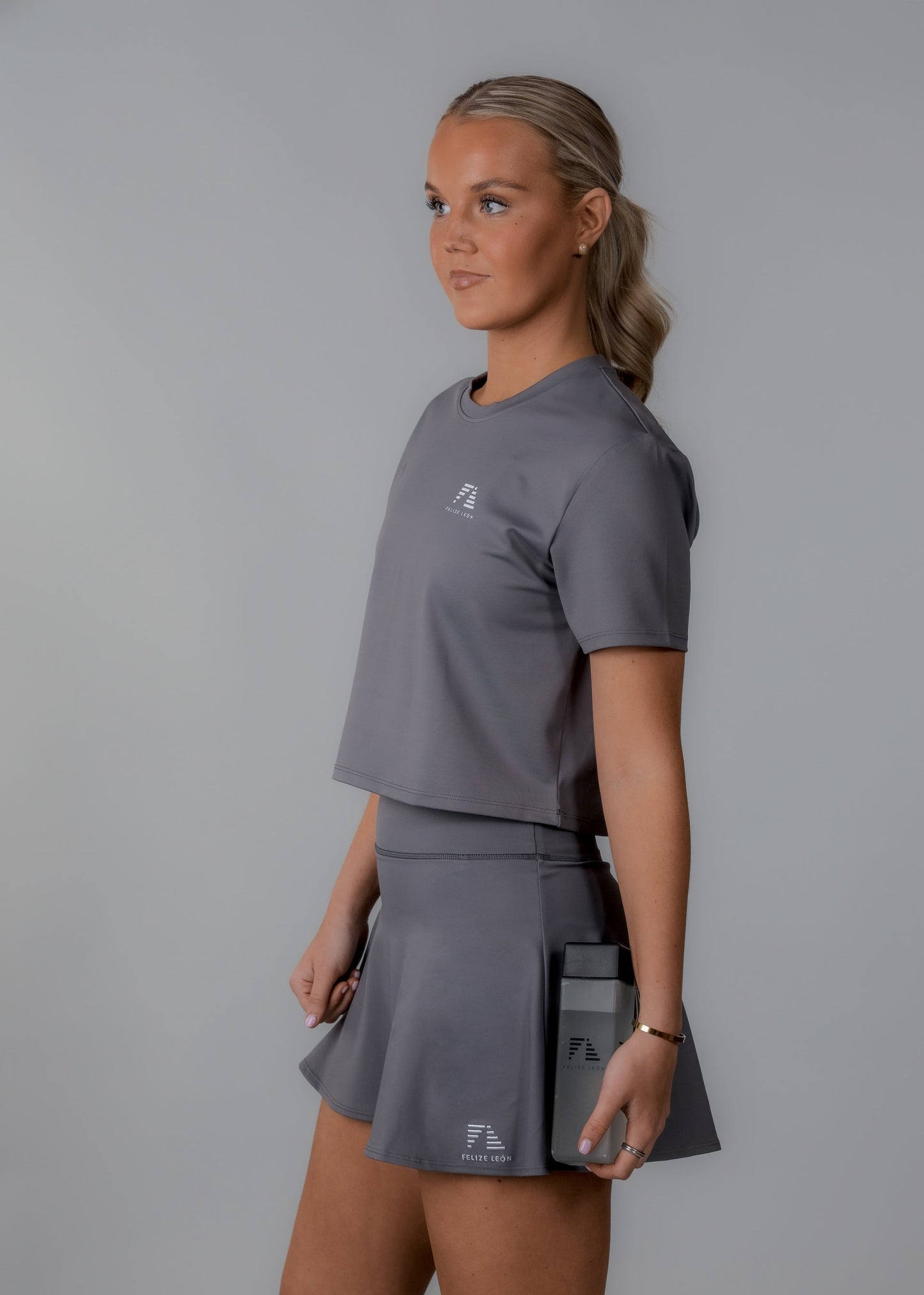 ZARA Classic Cropped T-shirt - Grå