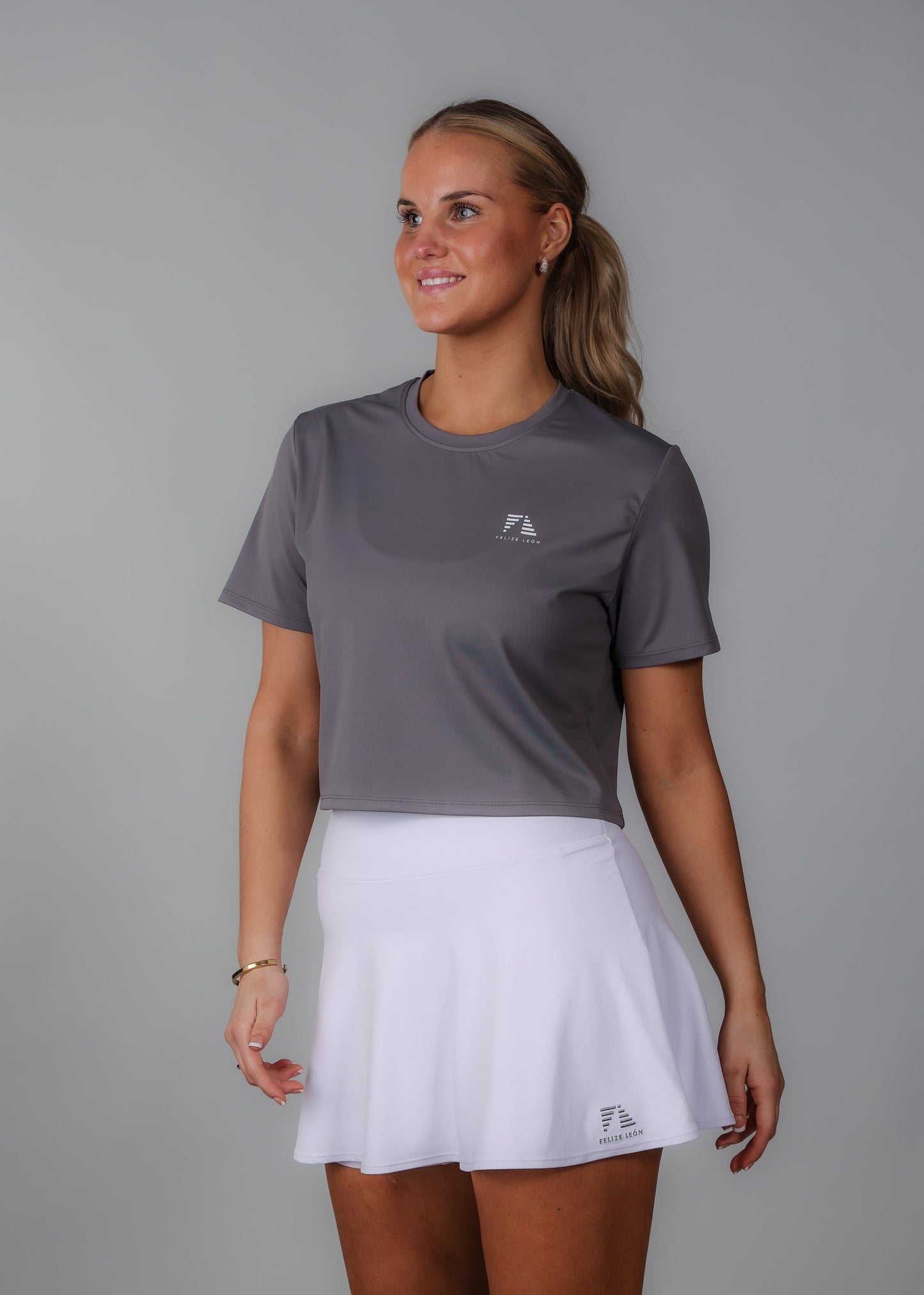 ZARA Classic Cropped T-shirt - Grå