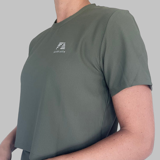 Ribbad träningst-shirt som passar perfekt för padel eller tennis